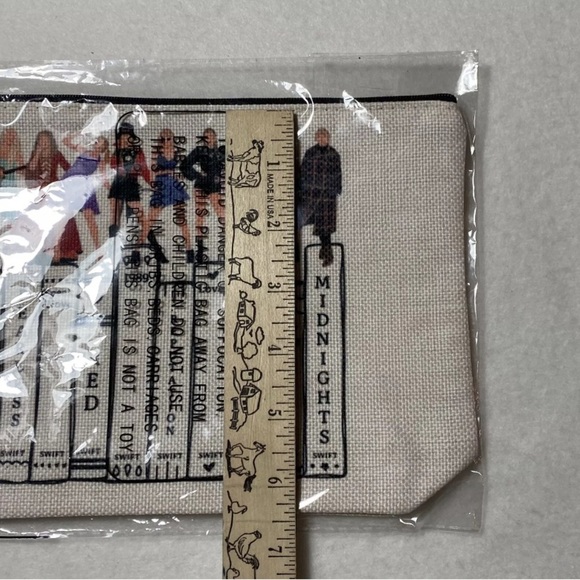 Taylor Swift Novel Tour Cosmetic Small Bag Fearless Red Folklore Evermore Speak - Picture 4 of 4